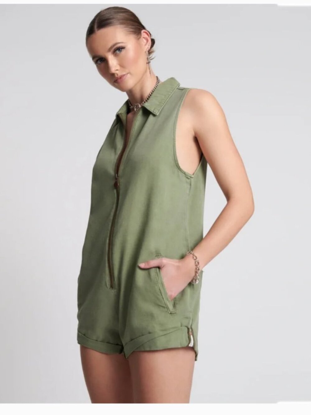 NWT One Teaspoon Braxton Mini Utility Jumpsuit Romper Green Size Small - Picture 2 of 16